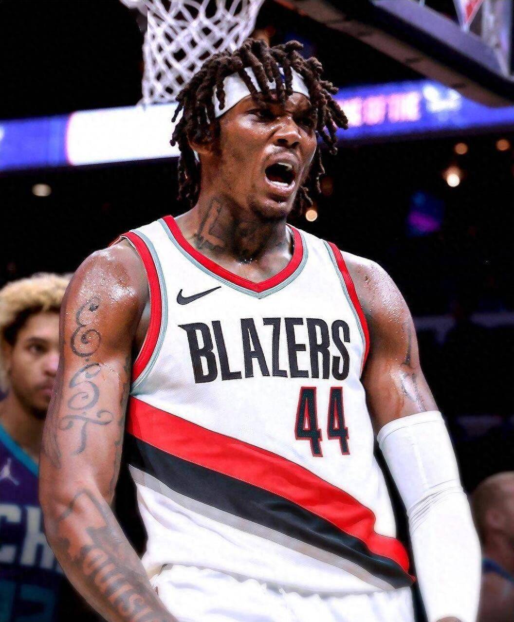 爱游戏体育-关于转折点波特兰开拓者临场应变，葡超今晨攻防权衡，信心回归，资深球员宣示担当的信息