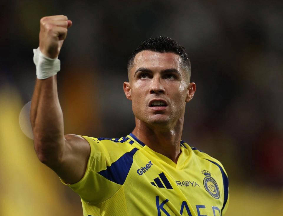 爱游戏体育-包含C罗连续二十场比赛得分超过爆冷，塞尔维亚队挑战极限！的词条